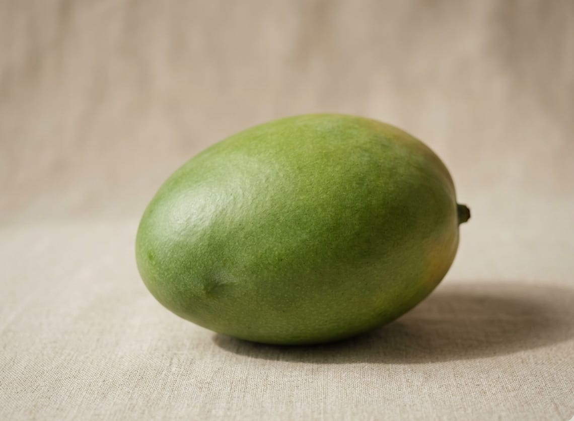 Keitt mango variety from the Dominican Republic — large green-skinned ripe mango